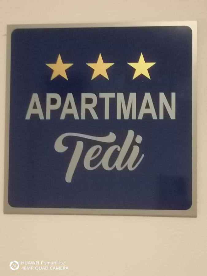 Tedi *